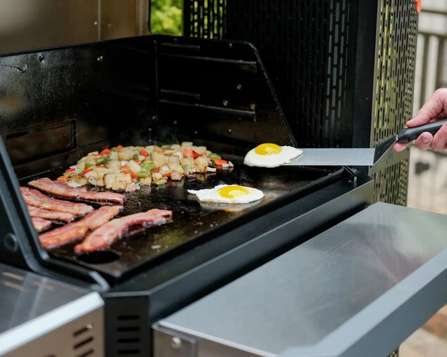 Masterbuilt Gravity Series 800 Digital Charcoal Grill + Smoker - Image 7